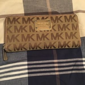 Michael Kors wallet